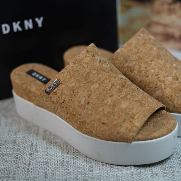 DKNY Carli Flatform Sandals - Brown 9M